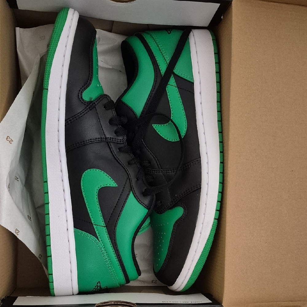 Jordan 1 Low Black and Green Men's Sneakers
